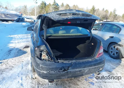 2009 Mercedes-Benz C 300 Luxury 4Matic из США, поврежденный, VIN WDDGF81X99R068934